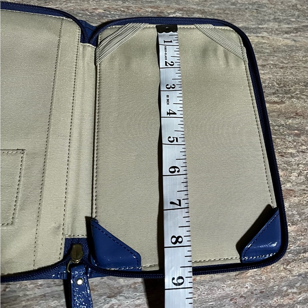 Coach Signature Poppy Kingsley Plaid Zip Round Tablet Sleeve with pocket inside - Picture 10 of 13